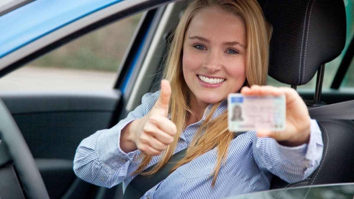 Autoescuela para sacarse carnet de coche Valencia profesional