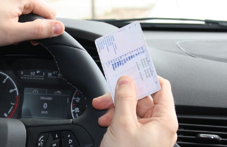 Autoescuela para obtener permiso de conducir Valencia