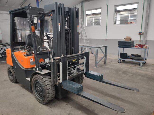 Curso de operador de carretillas elevadoras en Valencia para profesionales con Autoescuela Plaza Curso de operador de carretillas elevadoras en Valencia para profesionales con Autoescuela Plaza