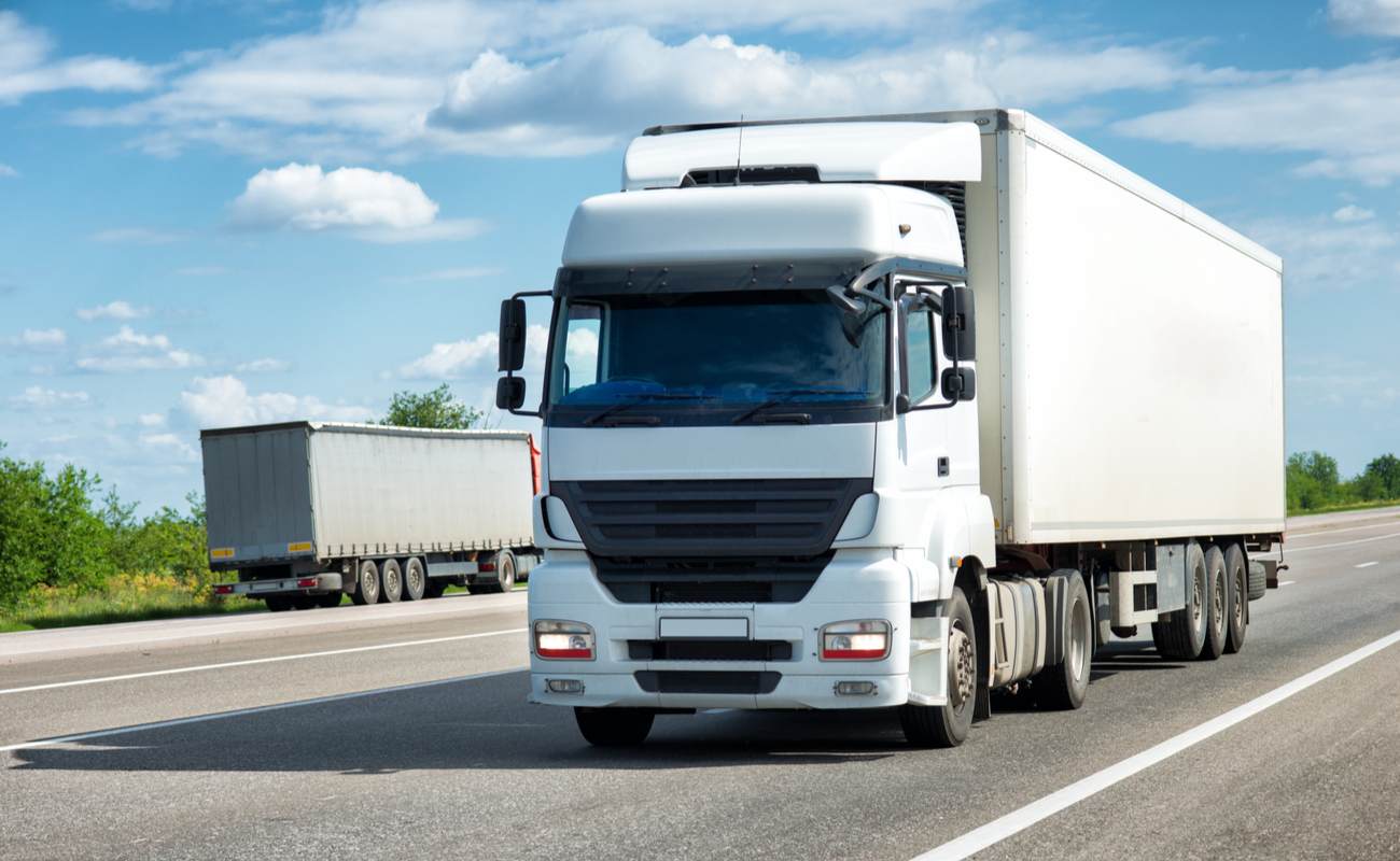 Autoescuela para el carnet de tráiler en Valencia profesional